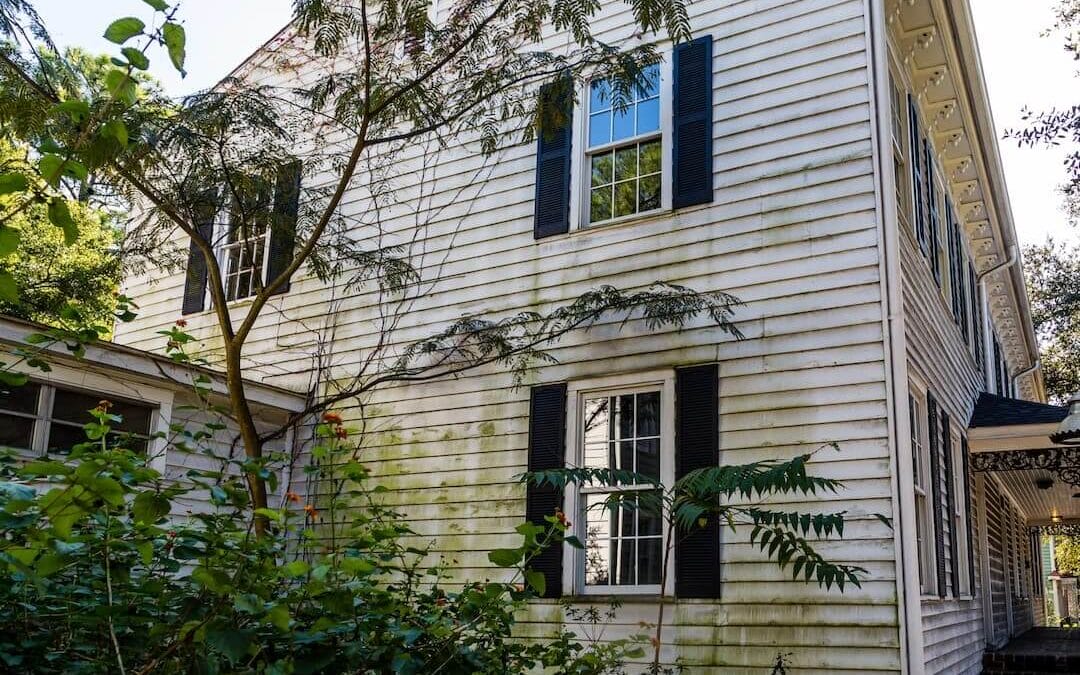 What is Clapboard Siding? A Time-Honored Classic in Home Exteriors